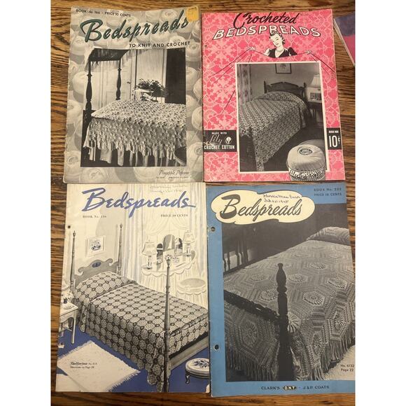 Lot of 4 Vintage Antique CROCHET Knitting PATTERN BOOKS Bedspreads - Picture 1 of 6